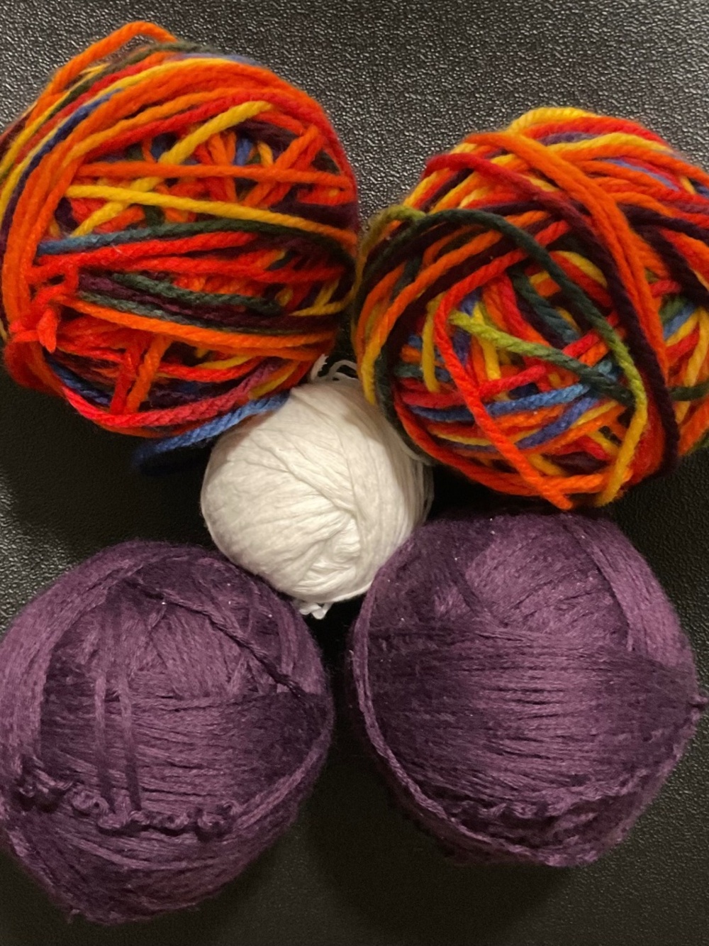Various yarn balls